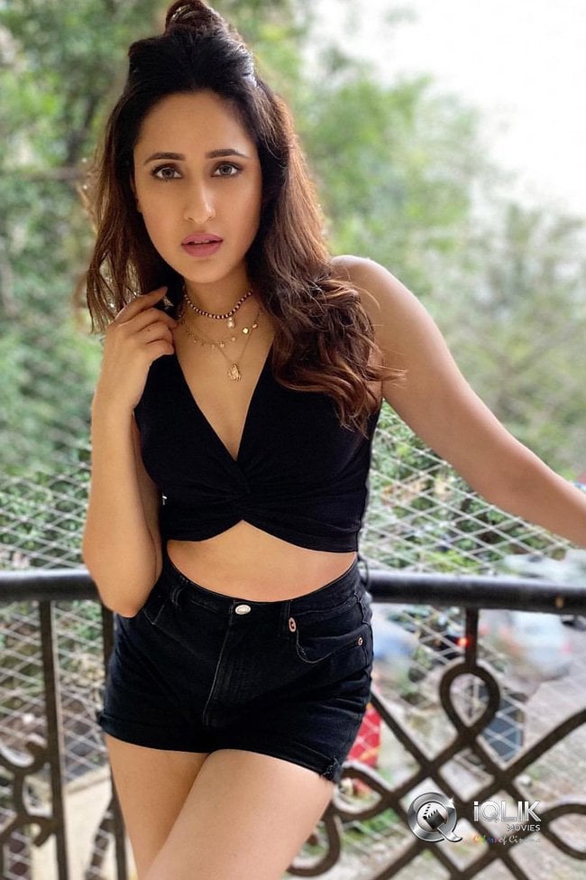 Pragya-Jaiswal